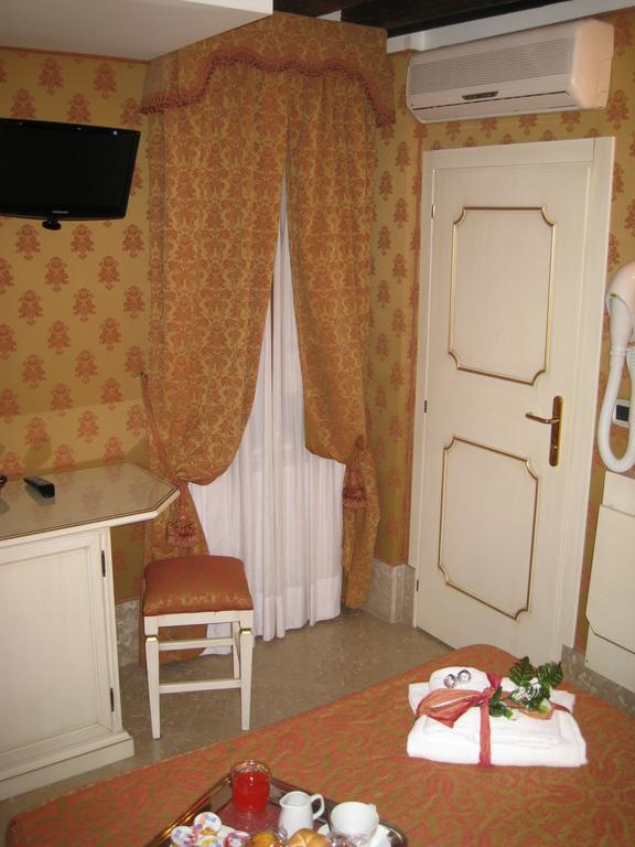 Ca' San Vio Acomodação com café da manhã Veneza Exterior foto